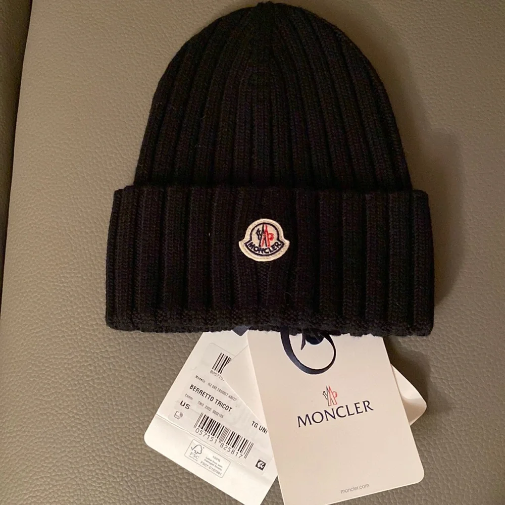NEW w/tags Auth. MONCLER wool beanie HAT ONE sz fits most UNISEX - Picture 1 of 16
